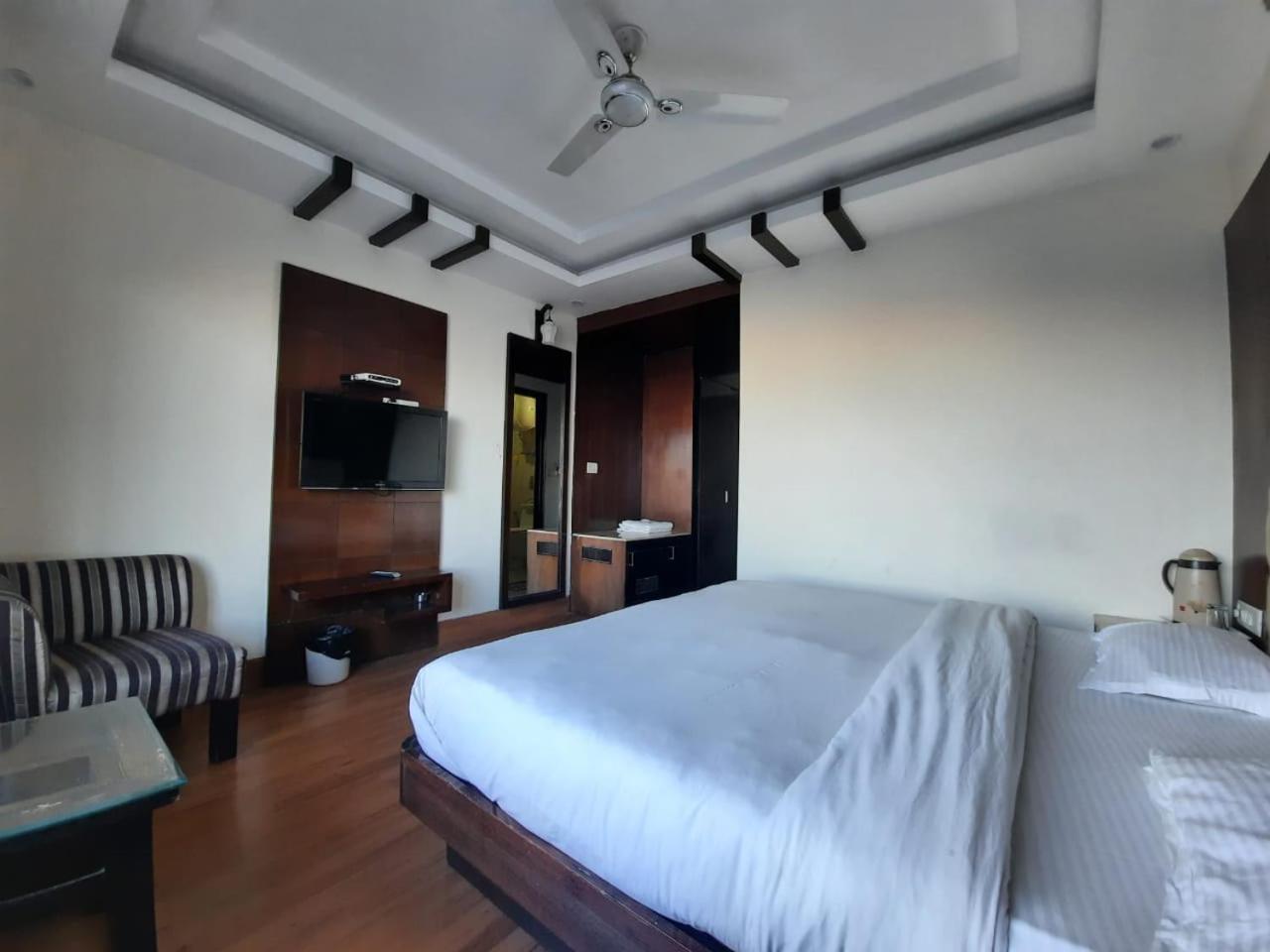Basera Hotel มัสซูรี ภายนอก รูปภาพ