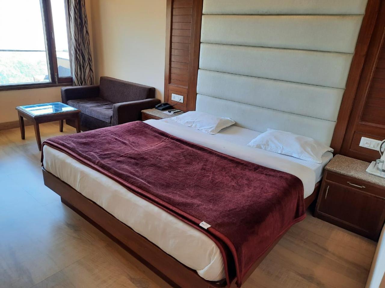Basera Hotel มัสซูรี ภายนอก รูปภาพ