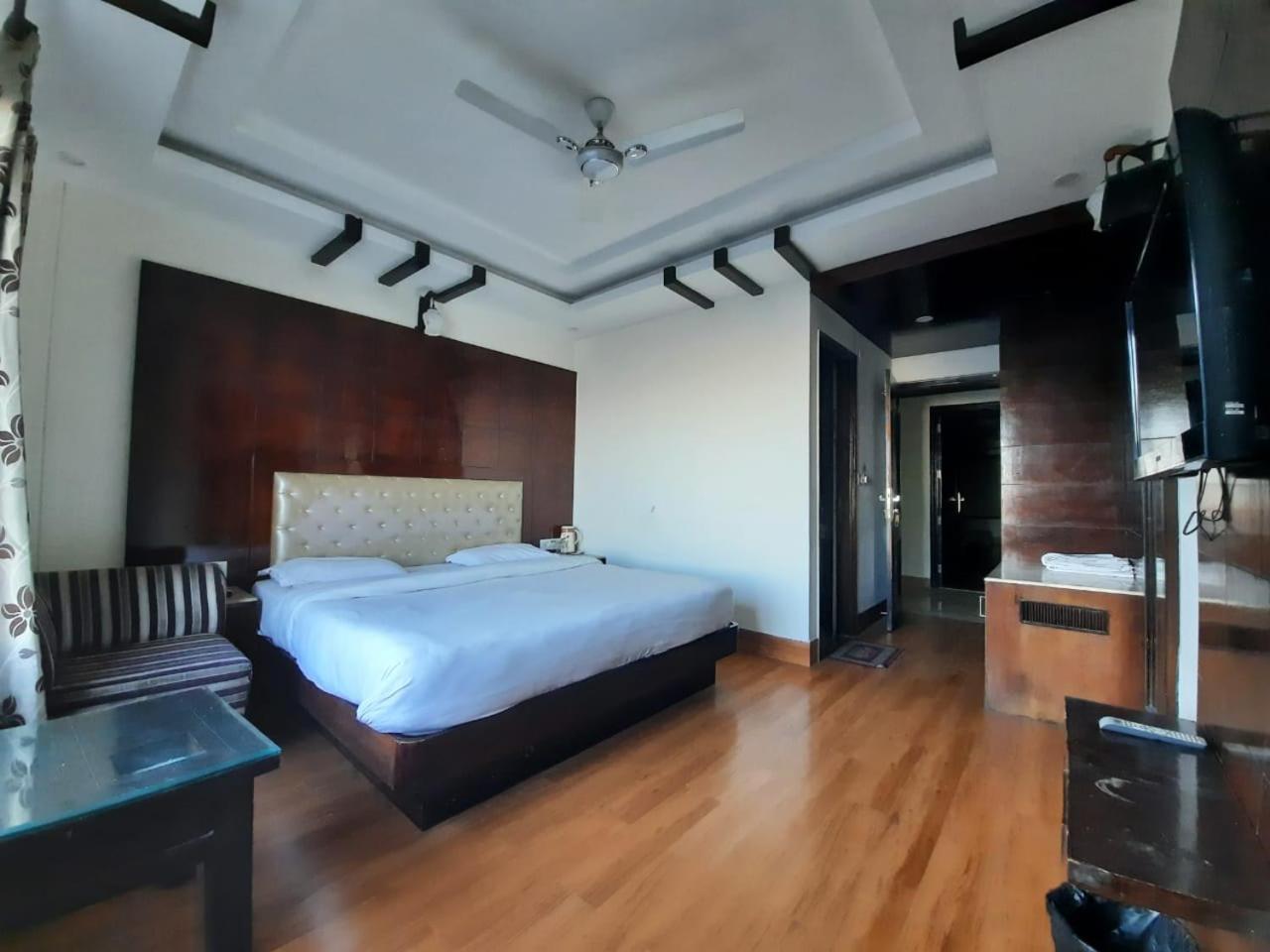 Basera Hotel มัสซูรี ภายนอก รูปภาพ